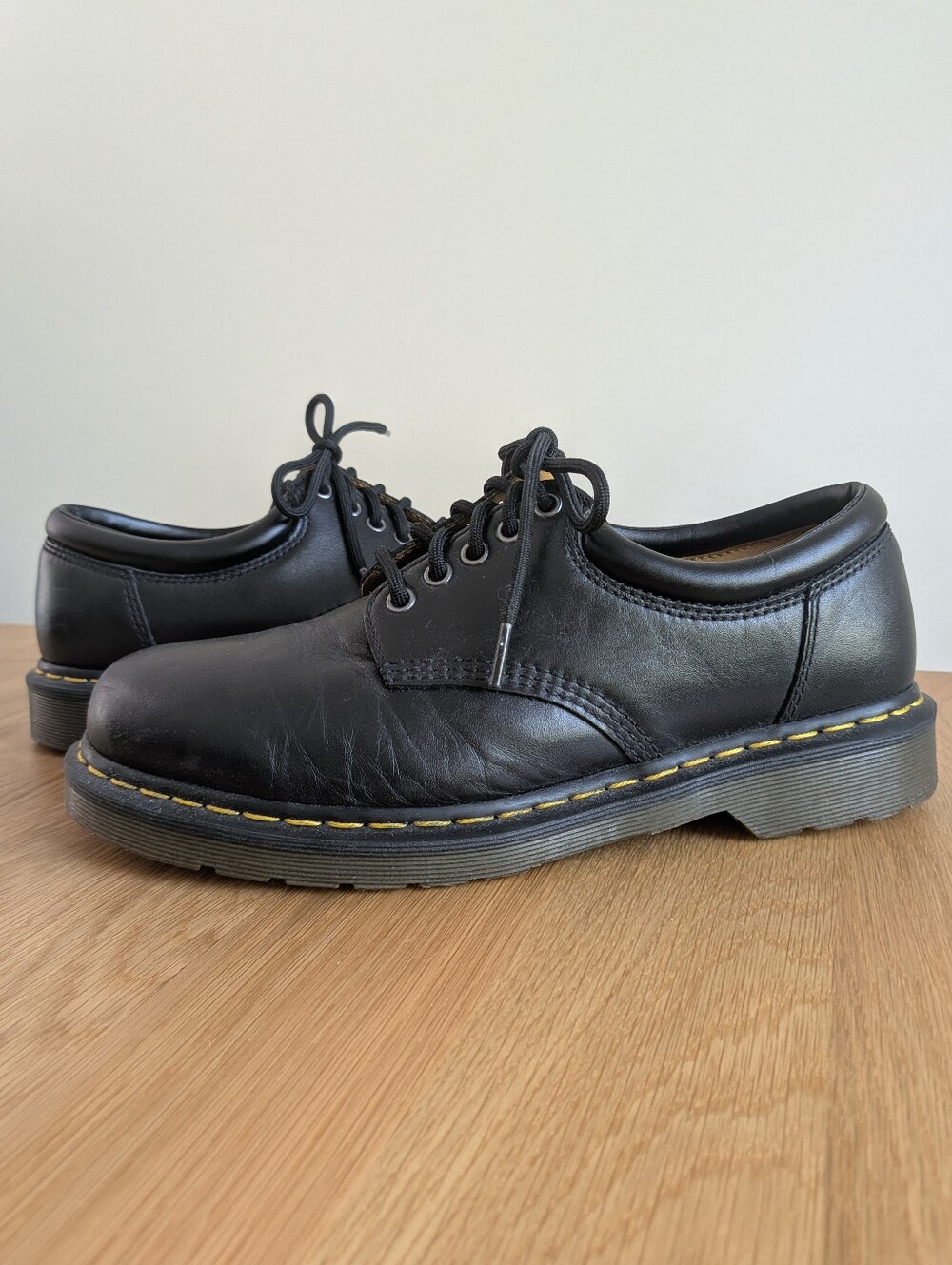 Dr Martens Nappa Leather Classic 8053 Shoes